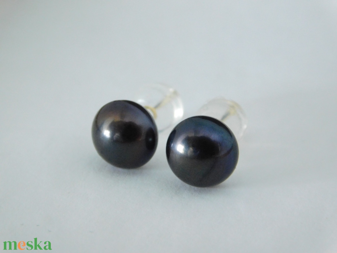 Gyöngy 18 K Arany Fülbevalók Gyönyörű Gyöngyház Fekete Színben - ékszer - fülbevaló - pötty fülbevaló - Meska.hu