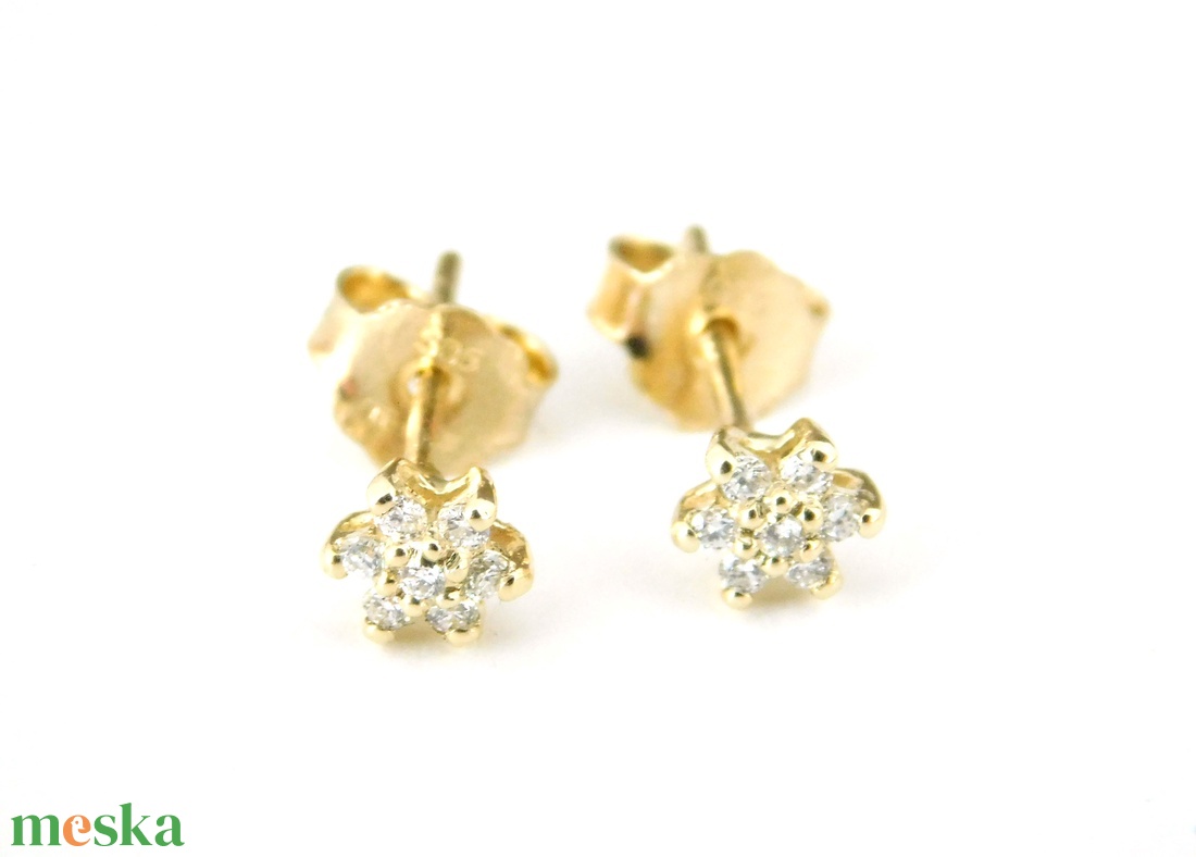 Brill 14 K Arany Csillagvirág Fülbevalók Gyémántokkal - ékszer - fülbevaló - pötty fülbevaló - Meska.hu