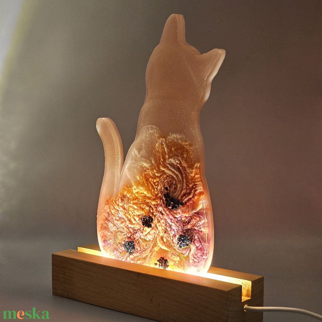 Cicakölyök kézműves epoxigyanta hangulatlámpa - otthon & életmód - lámpa - hangulatlámpa - Meska.hu