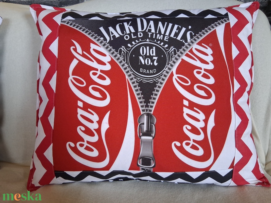Jack Daniels Coca-Cola díszpárna - otthon & életmód - lakástextil - párna & párnahuzat - díszpárna (belsővel együtt) - Meska.hu