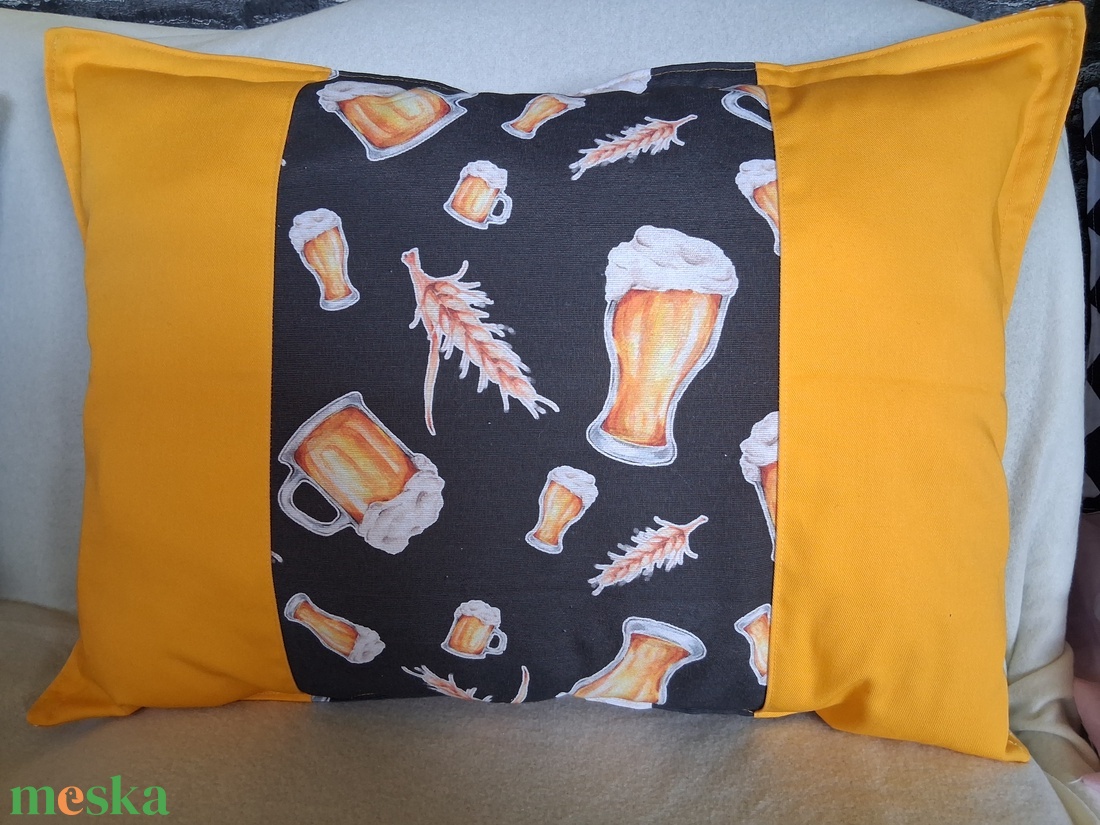 Sörös díszpárna - otthon & életmód - lakástextil - párna & párnahuzat - díszpárna (belsővel együtt) - Meska.hu