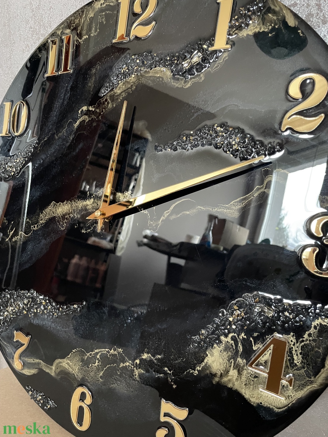 Fekete-arany epoxy falióra � elegáns kézműves design falióra - otthon & életmód - dekoráció - fali és függő dekoráció - falióra & óra - Meska.hu