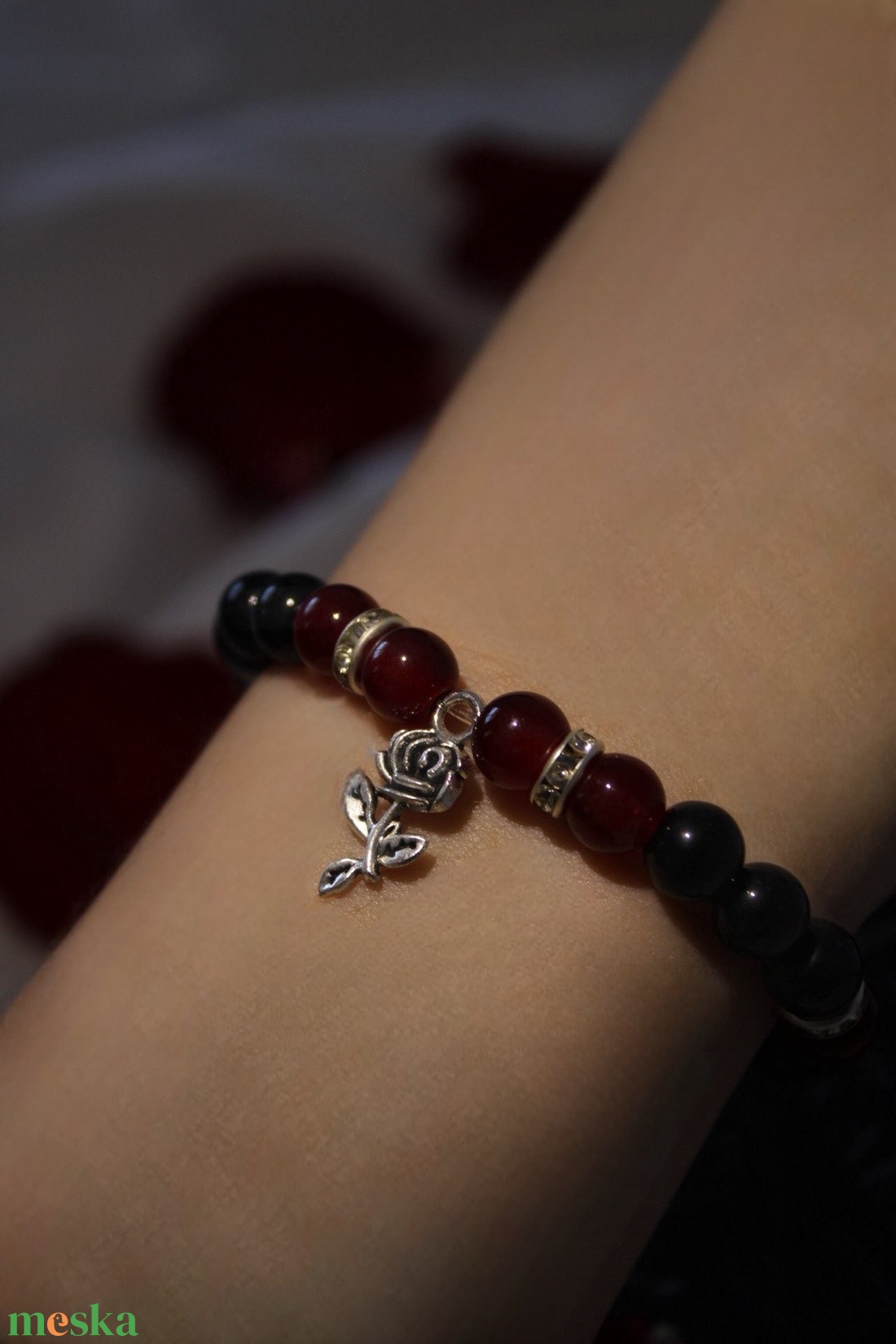 Hauting Adeline karkötő - ékszer - karkötő - gyöngyös karkötő - Meska.hu