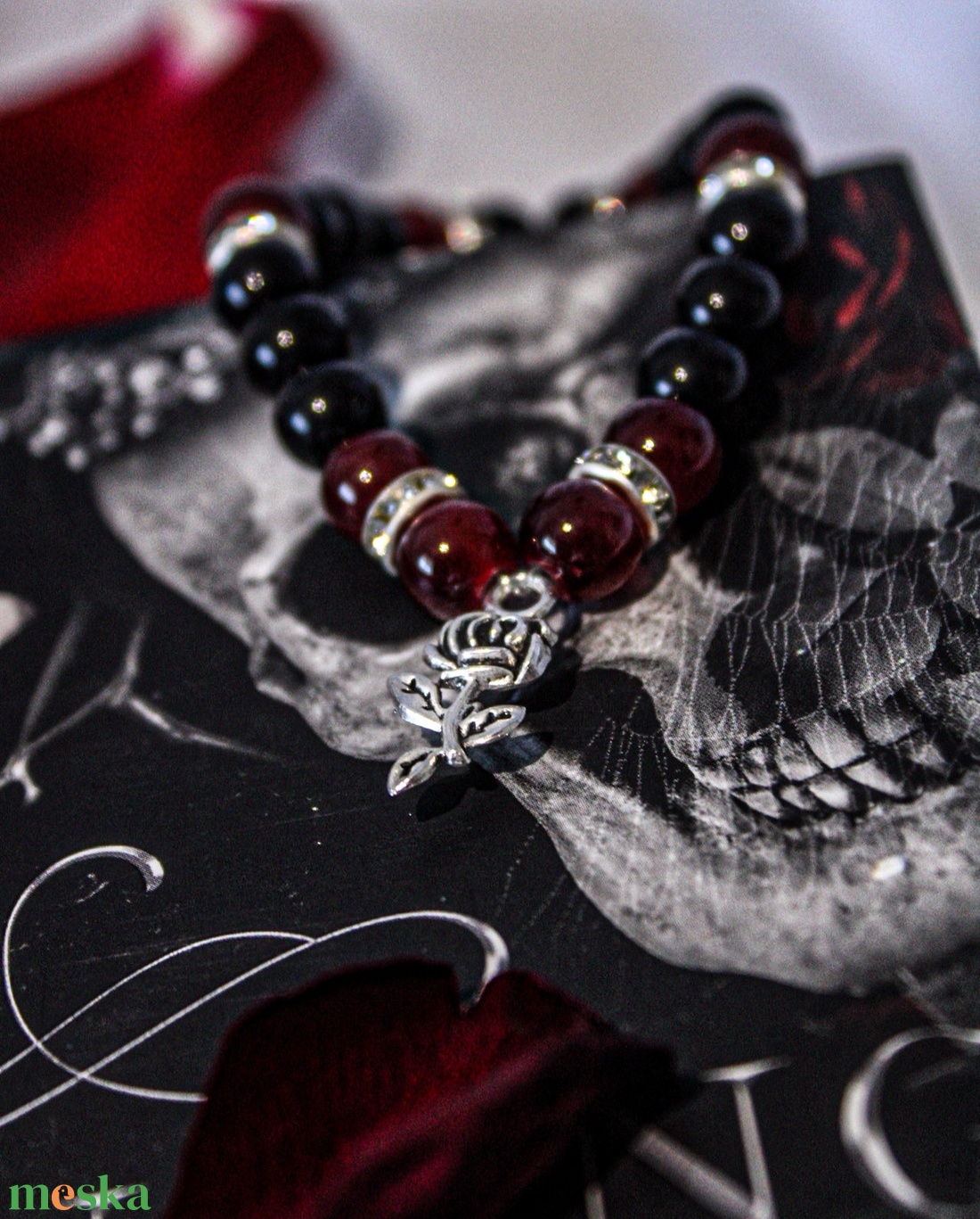 Hauting Adeline karkötő - ékszer - karkötő - gyöngyös karkötő - Meska.hu