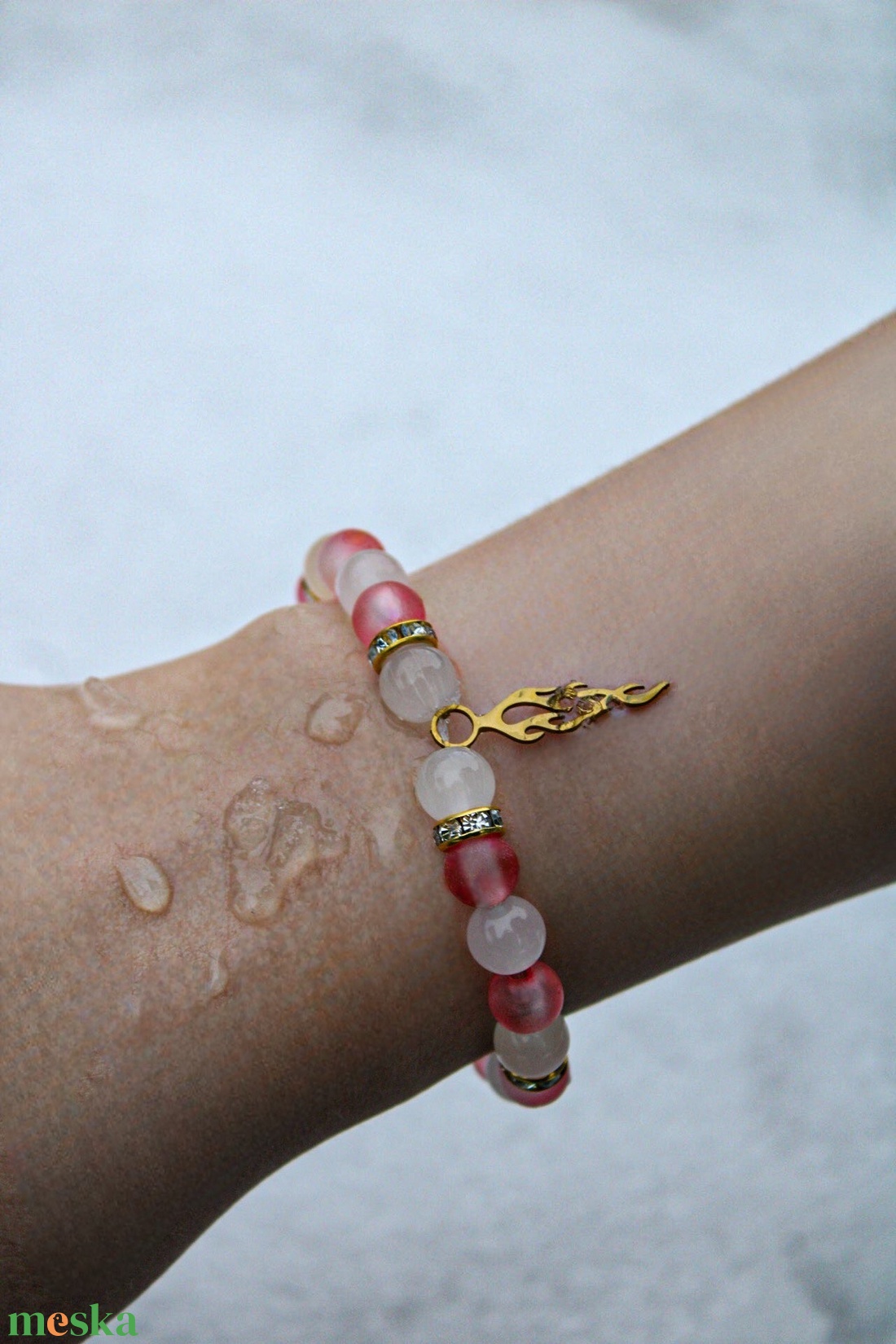 Twisted Hate karkötő - ékszer - karkötő - gyöngyös karkötő - Meska.hu