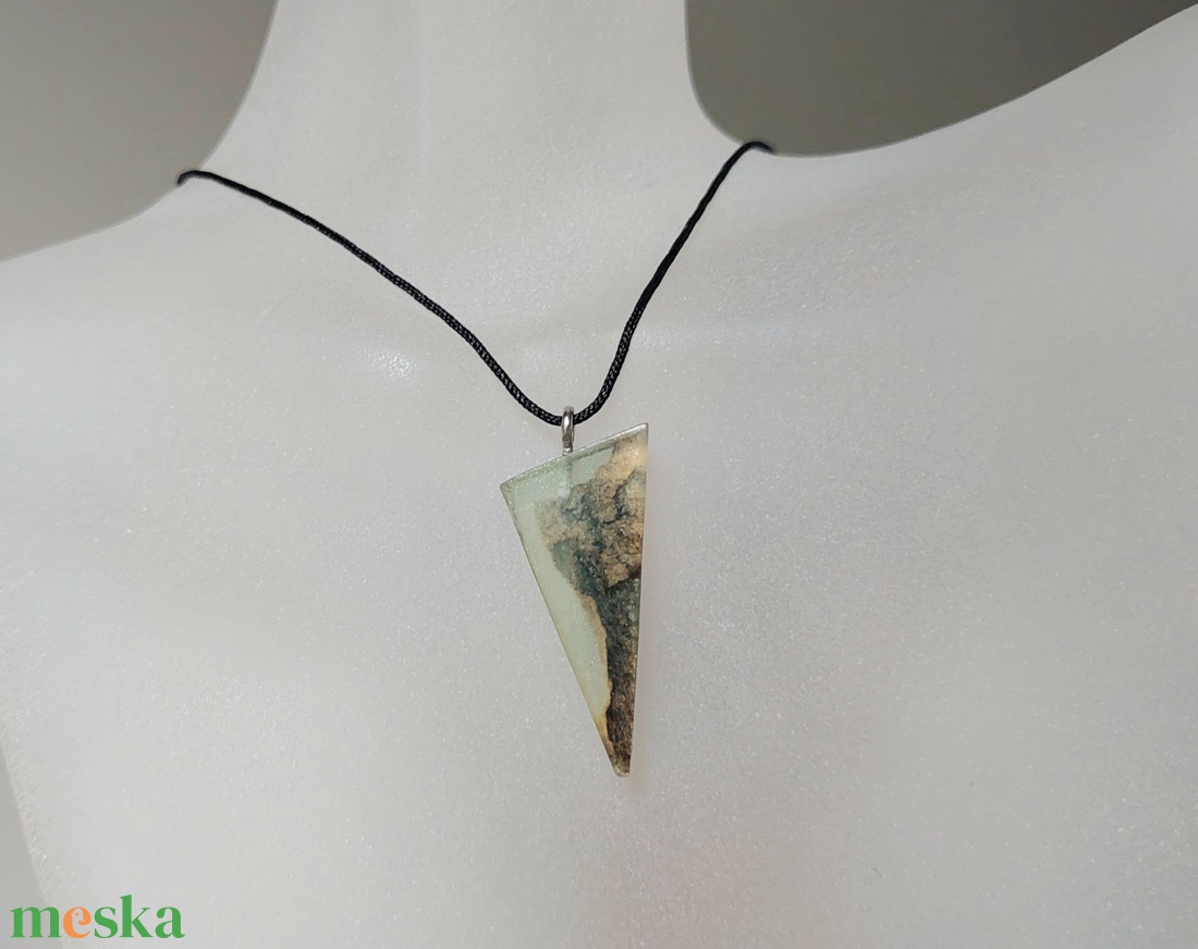 Unisex műgyanta olajfa nyaklánc - ékszer - nyaklánc - medálos nyaklánc - Meska.hu