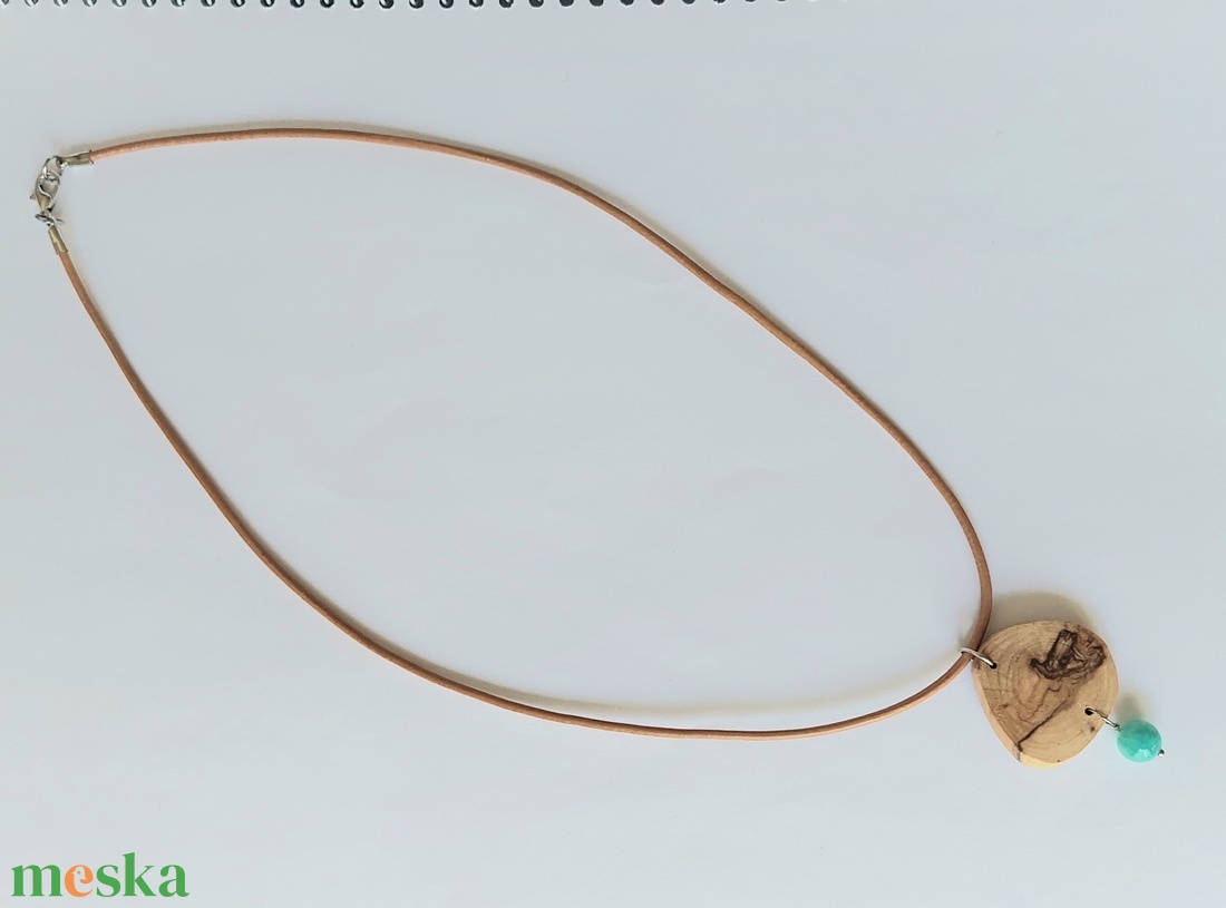 Olajfa amulett / nyaklánc türkizszínű jáde ásvánnyal - ékszer - nyaklánc - medálos nyaklánc - Meska.hu