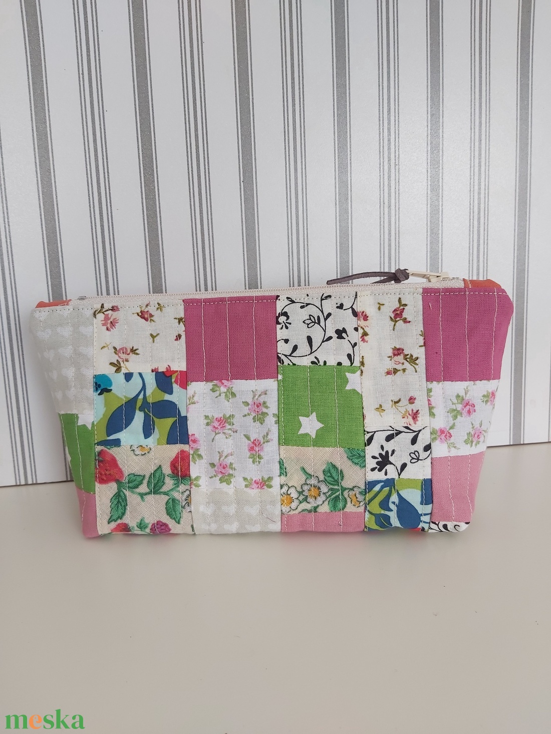 Patchwork tolltartó, neszesszer - otthon & életmód - papír, írószer - tolltartó & ceruzatekercs - Meska.hu Patchwork tolltartó, neszesszer - otthon & életmód - papír, írószer - tolltartó & ceruzatekercs - Meska.hu
