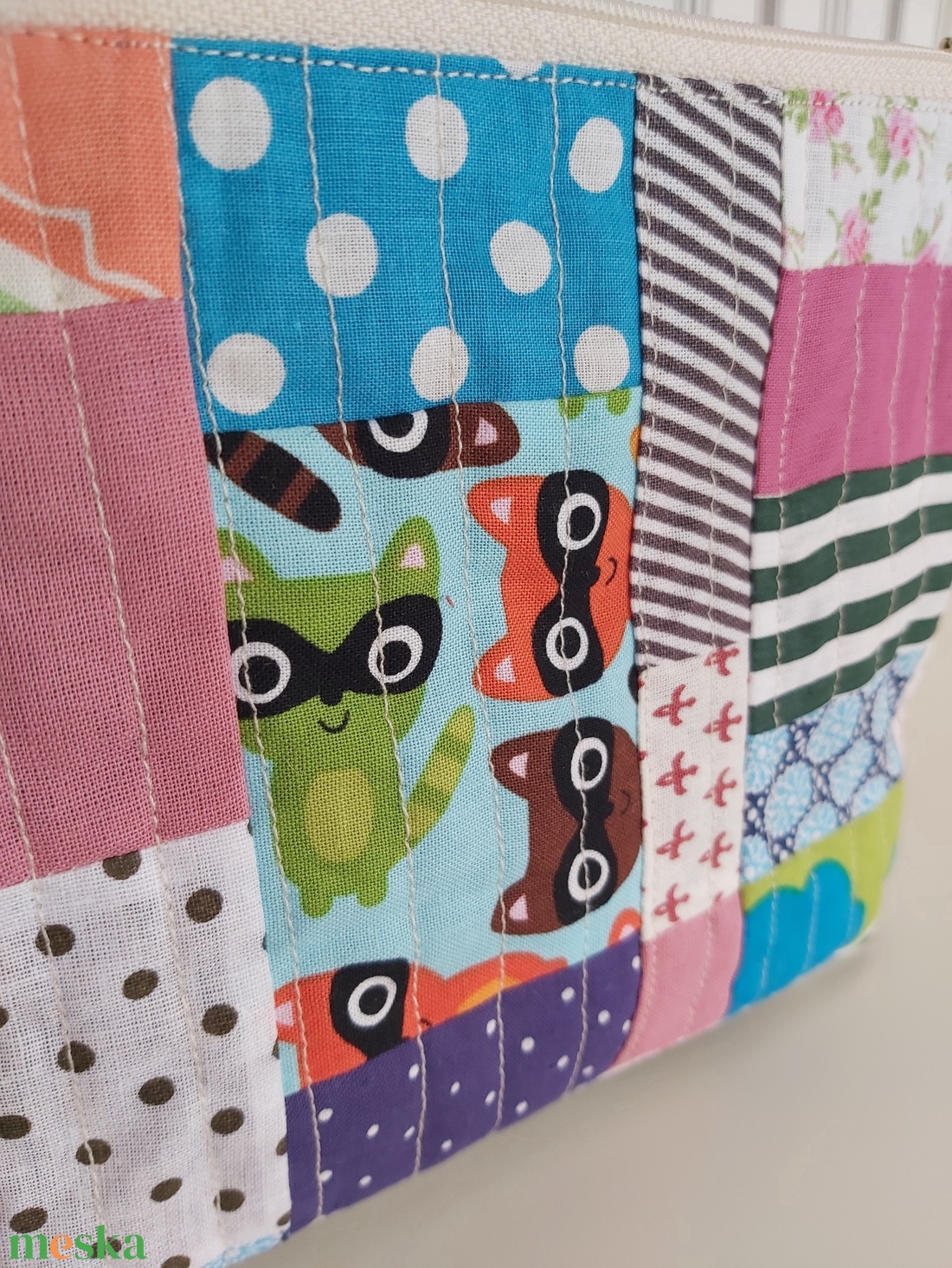 Patchwork tolltartó, neszesszer - otthon & életmód - papír, írószer - tolltartó & ceruzatekercs - Meska.hu Patchwork tolltartó, neszesszer - otthon & életmód - papír, írószer - tolltartó & ceruzatekercs - Meska.hu