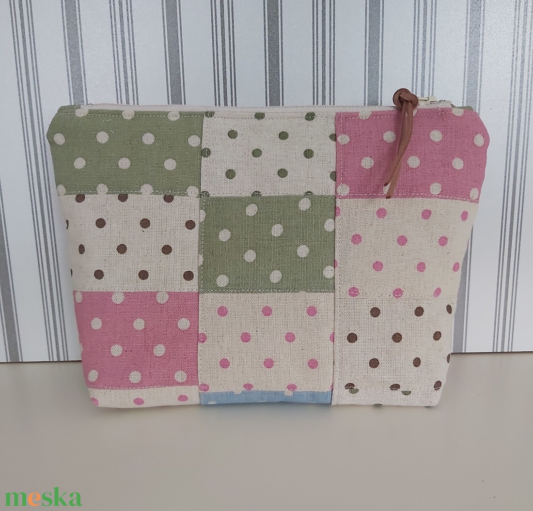 Pöttyös, lenvászon patchwork tolltartó, neszesszer - otthon & életmód - papír, írószer - tolltartó & ceruzatekercs - Meska.hu Pöttyös, lenvászon patchwork tolltartó, neszesszer - otthon & életmód - papír, írószer - tolltartó & ceruzatekercs - Meska.hu