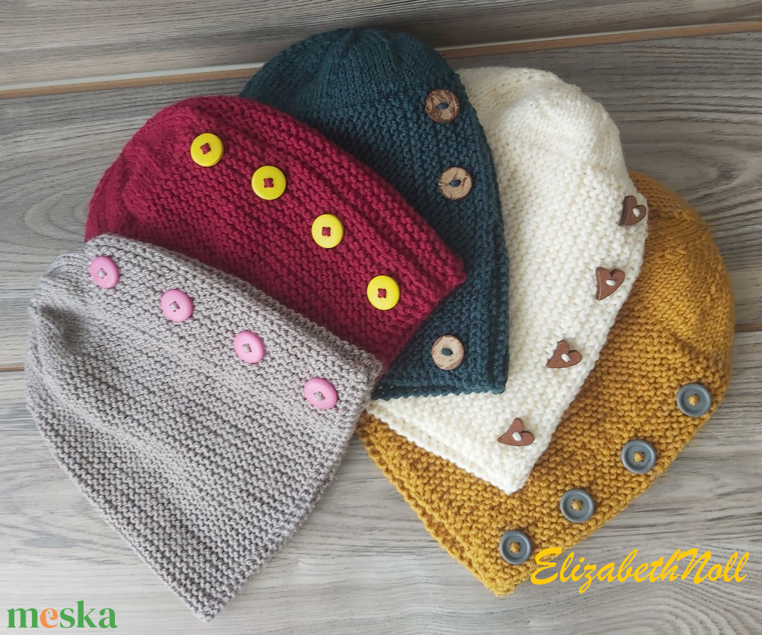Csapott karimájú sapka gombokkal - ruha & divat - sál, sapka, kendő - sapka - Meska.hu Csapott karimájú sapka gombokkal - ruha & divat - sál, sapka, kendő - sapka - Meska.hu