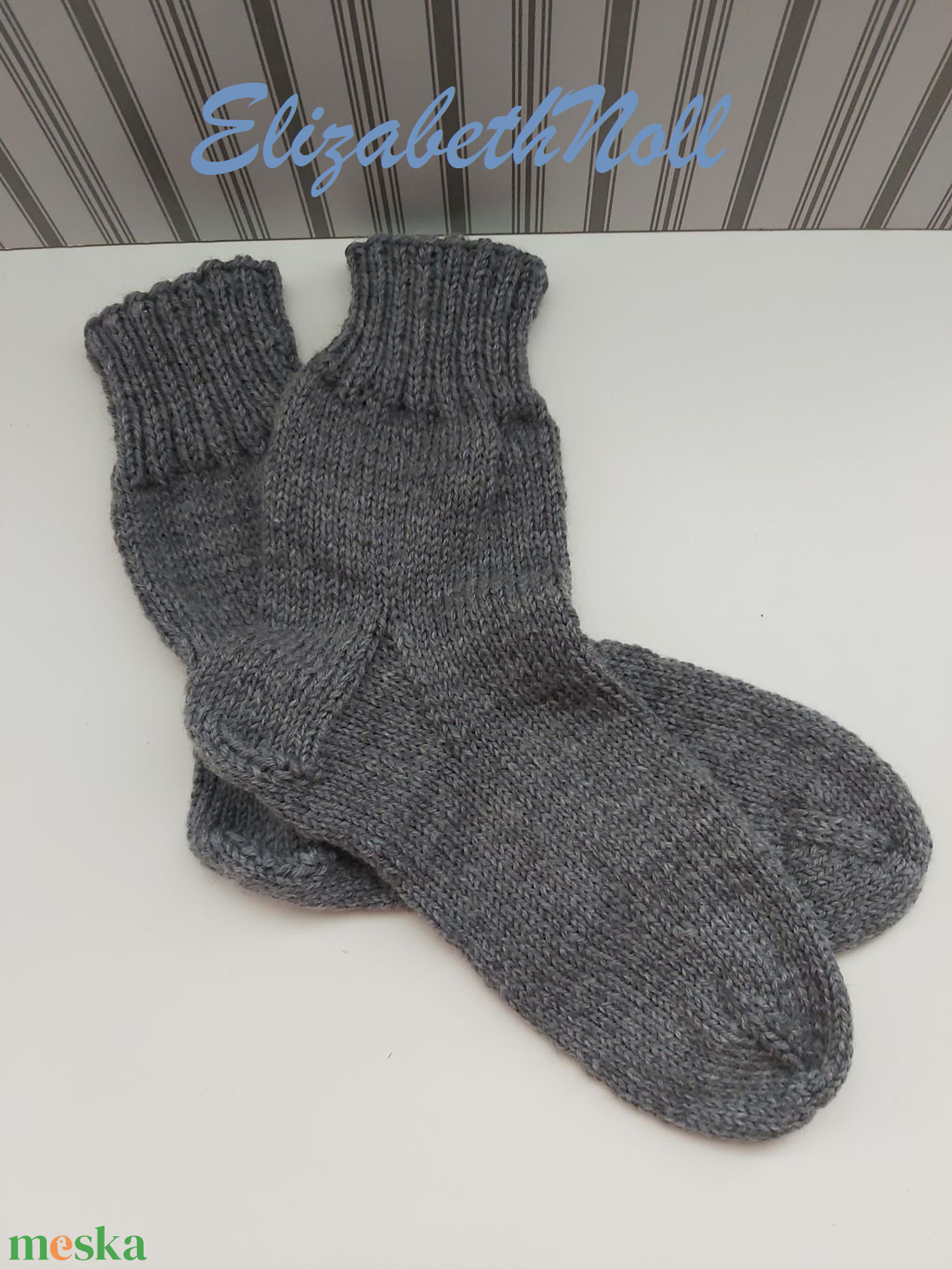 Középszürke színű, kézzel kötött, gyapjú zokni - ruha & divat - cipő & papucs - zokni - Meska.hu Középszürke színű, kézzel kötött, gyapjú zokni - ruha & divat - cipő & papucs - zokni - Meska.hu