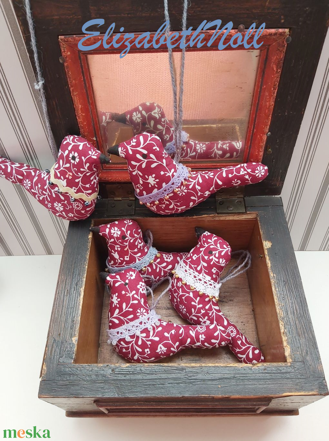 Gyöngyös, csipkés kismadarak - otthon & életmód - dekoráció - ajtó- és ablak dekoráció - ablakdísz - Meska.hu Gyöngyös, csipkés kismadarak - otthon & életmód - dekoráció - ajtó- és ablak dekoráció - ablakdísz - Meska.hu