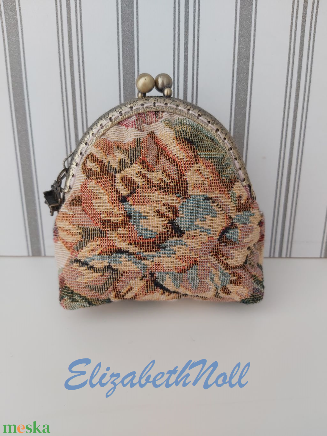 Virágmintás gobelin pénztárca, neszesszer - táska & tok - neszesszer - Meska.hu