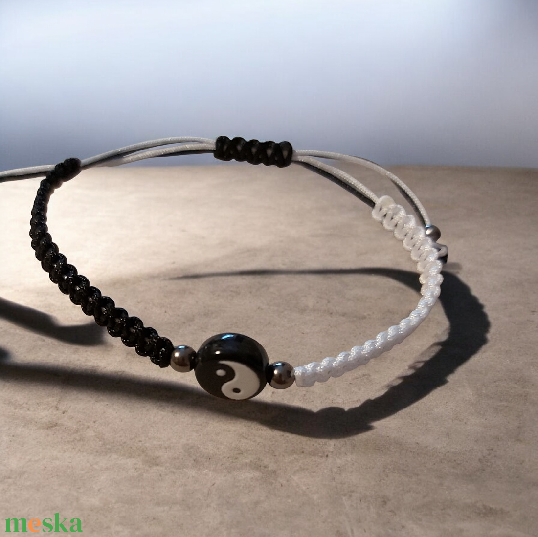 Jin-jang karkötő - ékszer - karkötő - karkötő medállal - Meska.hu