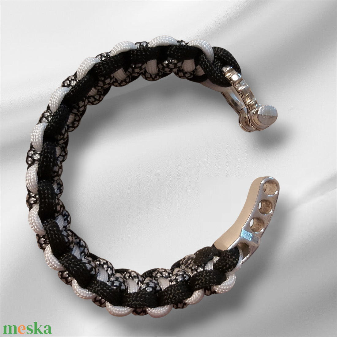 Paracord karkötő - ékszer - karkötő - fonott karkötő - Meska.hu