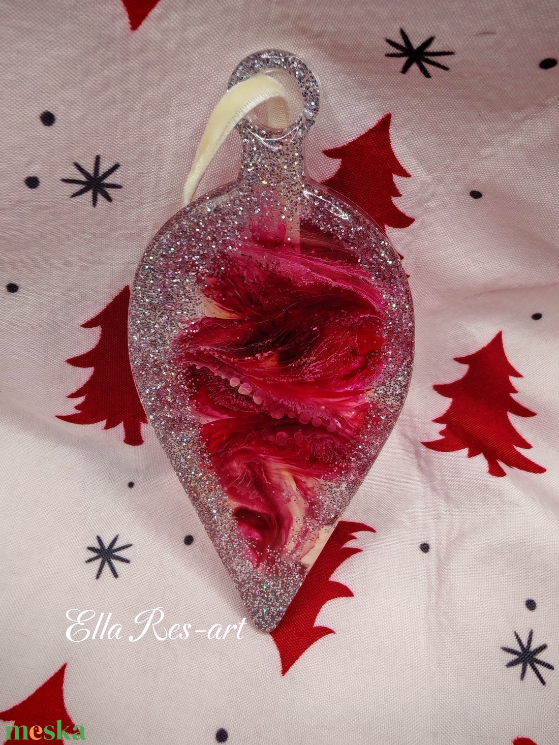 Egyedi Petri karácsonyfadísz - karácsony - karácsonyi lakásdekoráció - karácsonyfadíszek - Meska.hu