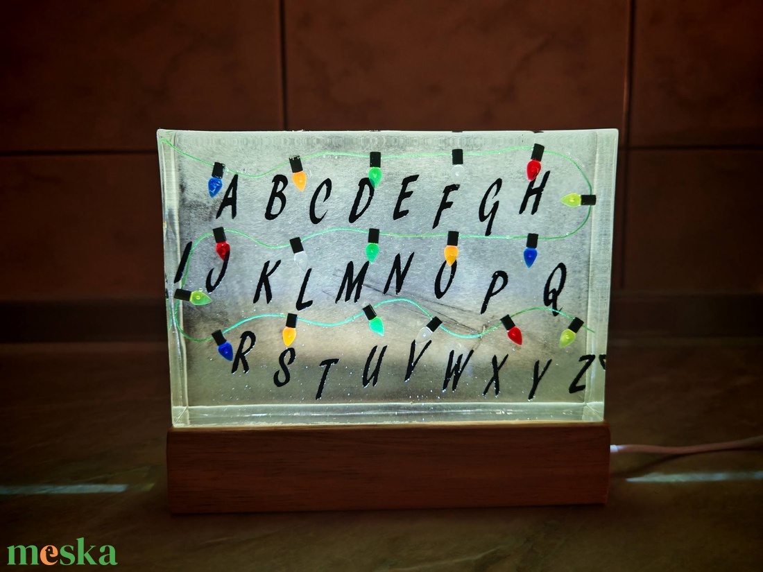 Stranger Things éjjeli lámpa - otthon & életmód - lámpa - hangulatlámpa - Meska.hu