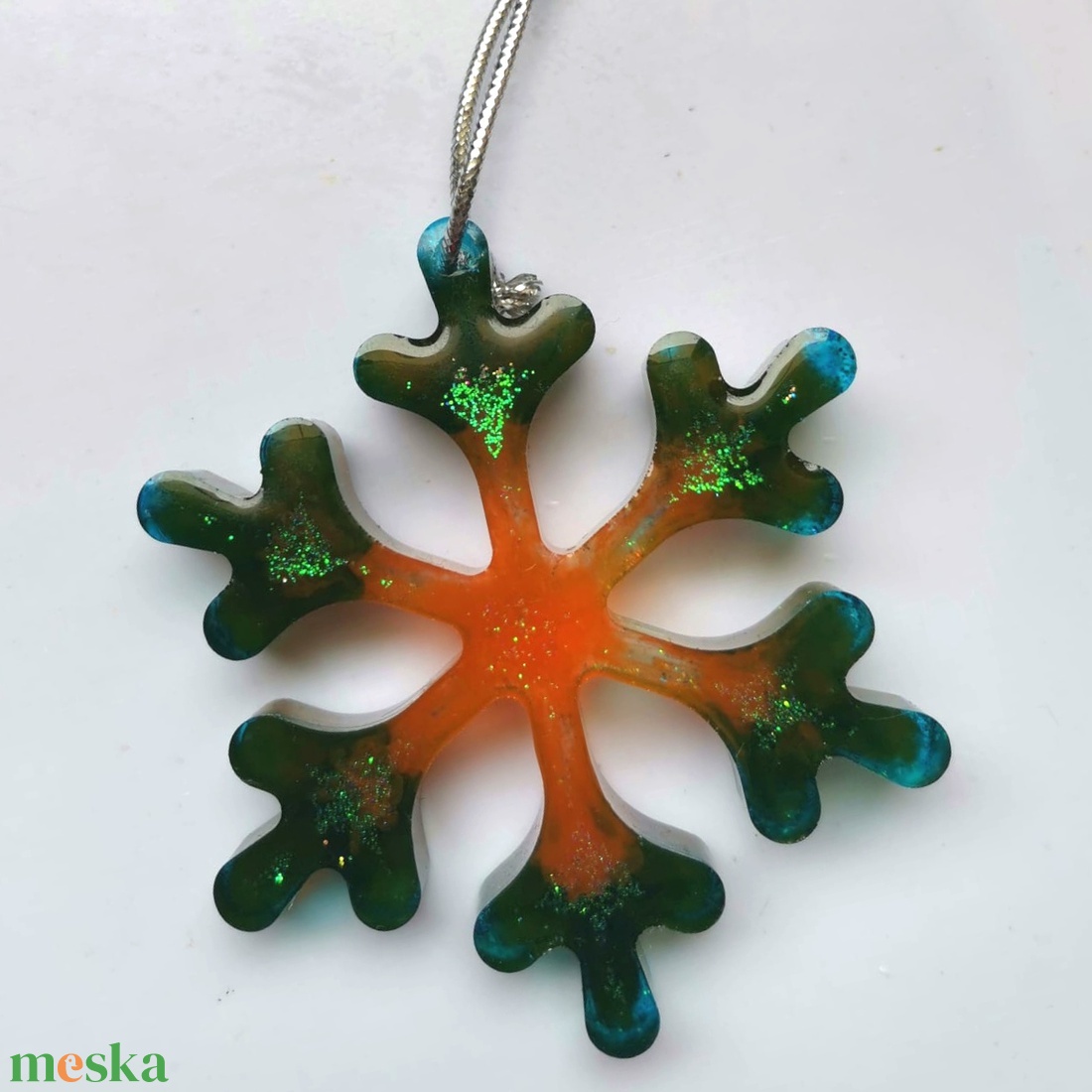 karácsonyfa dísz karácsony Hópehely epoxigyanta  - karácsony - karácsonyi lakásdekoráció - karácsonyfadíszek - Meska.hu