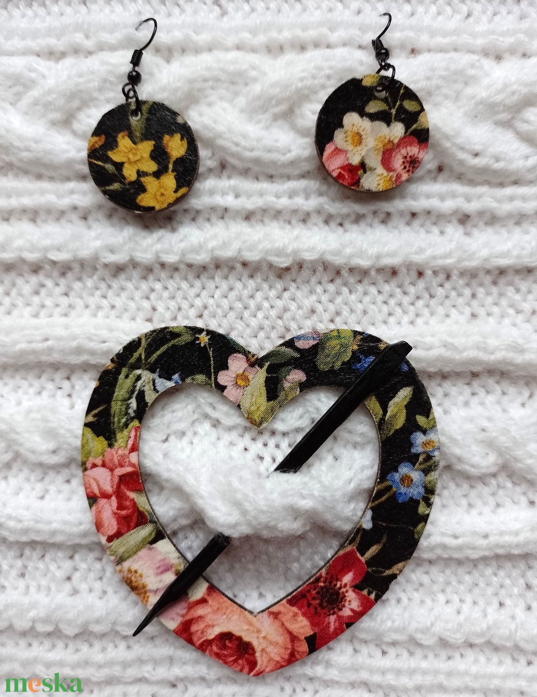 Elegáns, virágos, fa sáltű és fülbevaló szett - ékszer - ékszerszett - Meska.hu