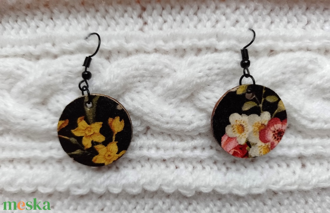 Elegáns, virágos, fa sáltű és fülbevaló szett - ékszer - ékszerszett - Meska.hu