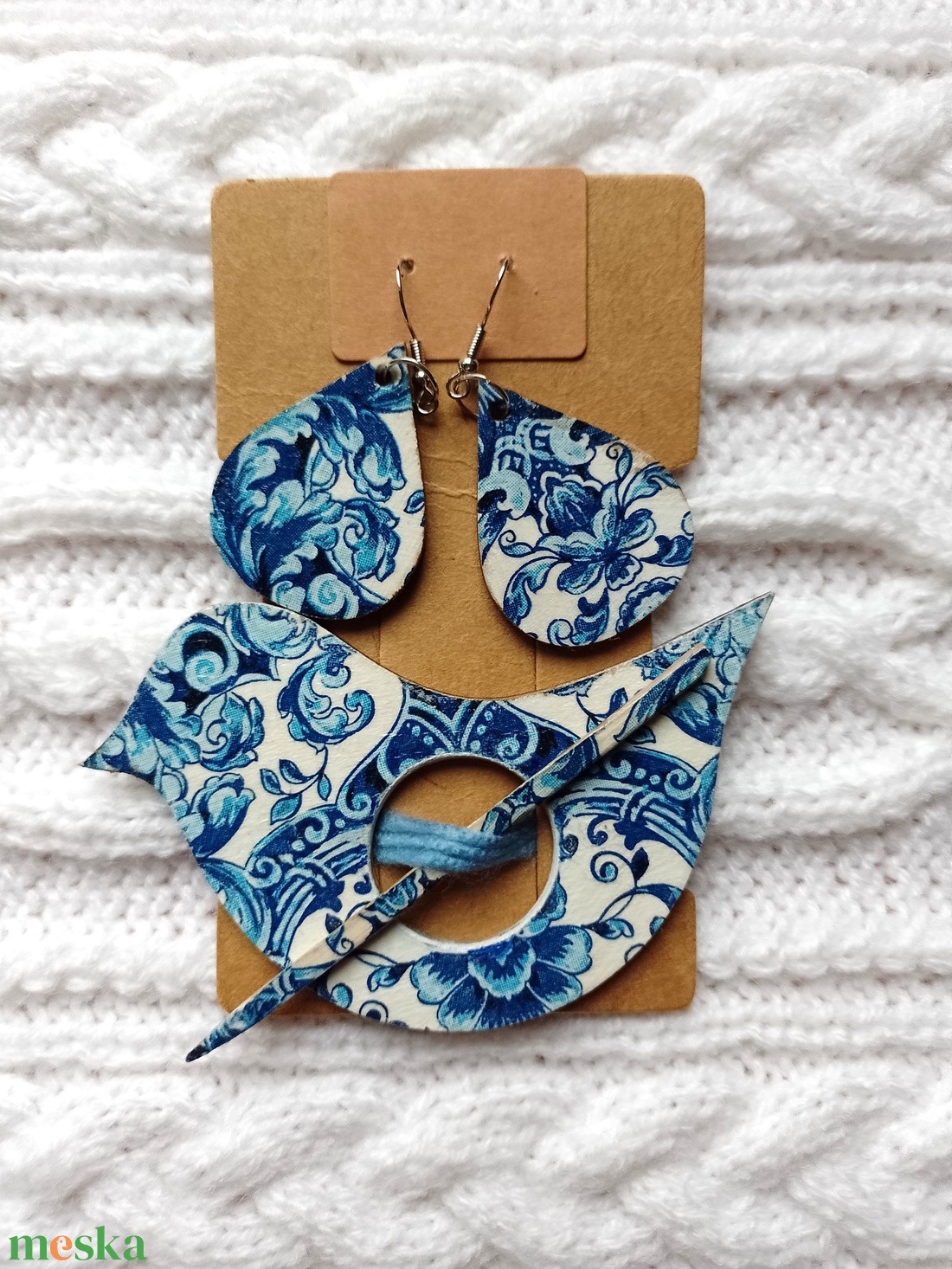 A boldogság kék madara - sáltű és fülbevaló szett - ékszer - ékszerszett - Meska.hu