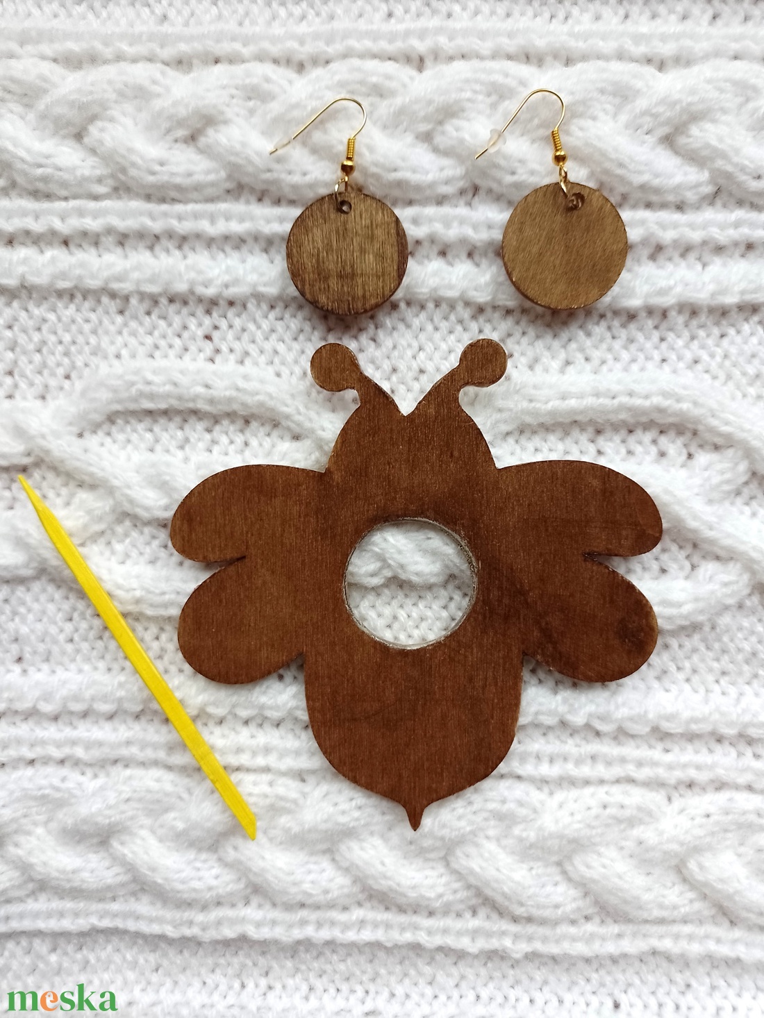 Méhecskés sáltű és fülbevaló szett - ékszer - ékszerszett - Meska.hu