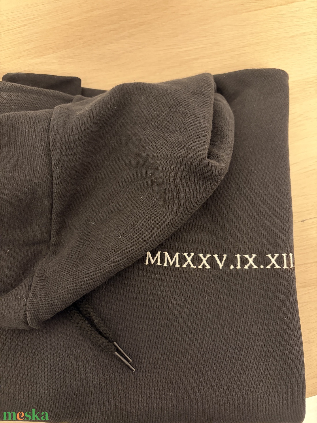 Hímzett római számos pulóver - ruha & divat - női ruha - pulóver - Meska.hu