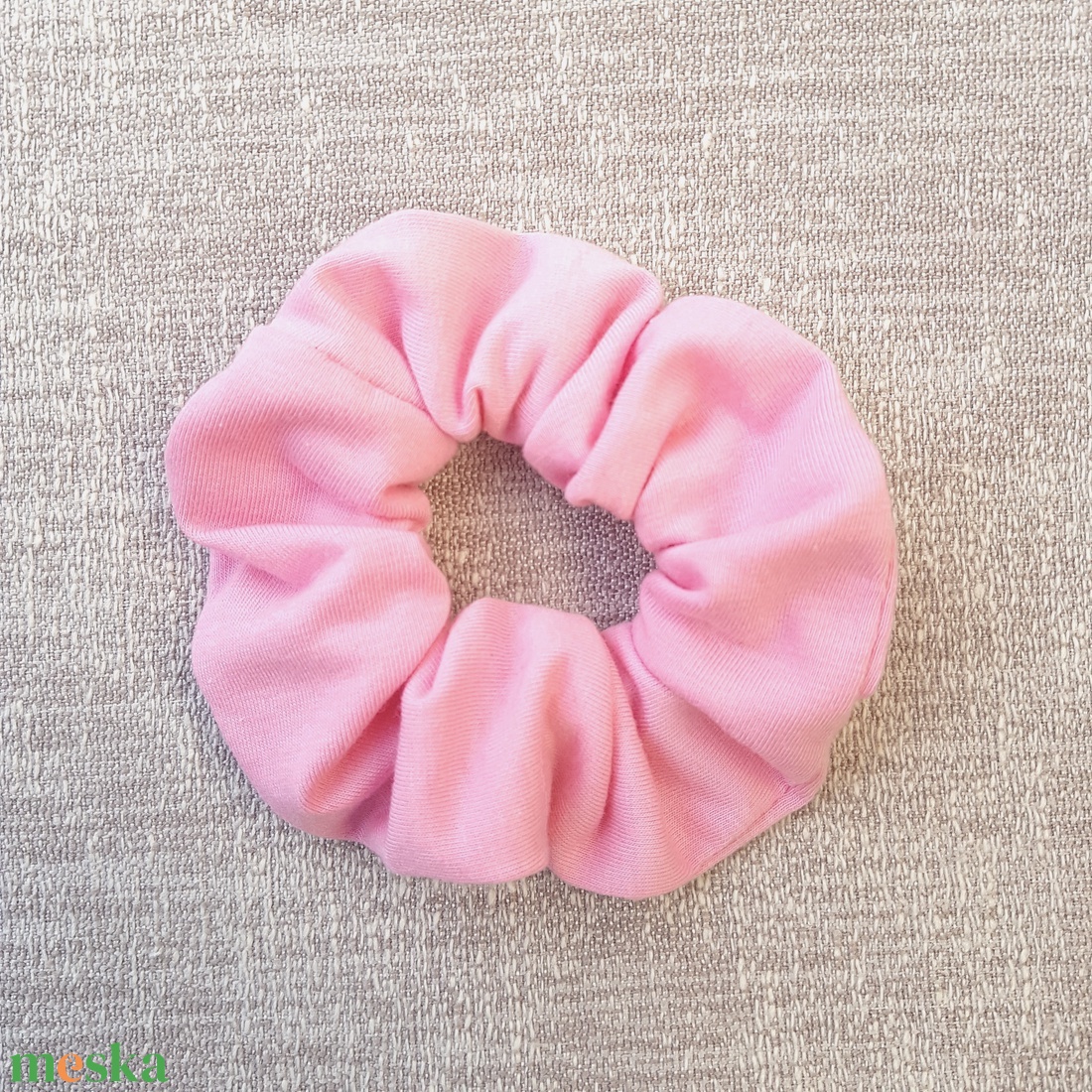 Textil hajgumi, scrunchie - rózsaszín - kb. 9-10cm - ruha & divat - hajdísz & hajcsat - hajgumi - Meska.hu Textil hajgumi, scrunchie - rózsaszín - kb. 9-10cm - ruha & divat - hajdísz & hajcsat - hajgumi - Meska.hu