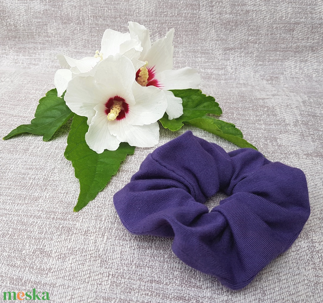 Textil hajgumi, scrunchie - lila - kb. 11-12 cm - ruha & divat - hajdísz & hajcsat - hajgumi - Meska.hu