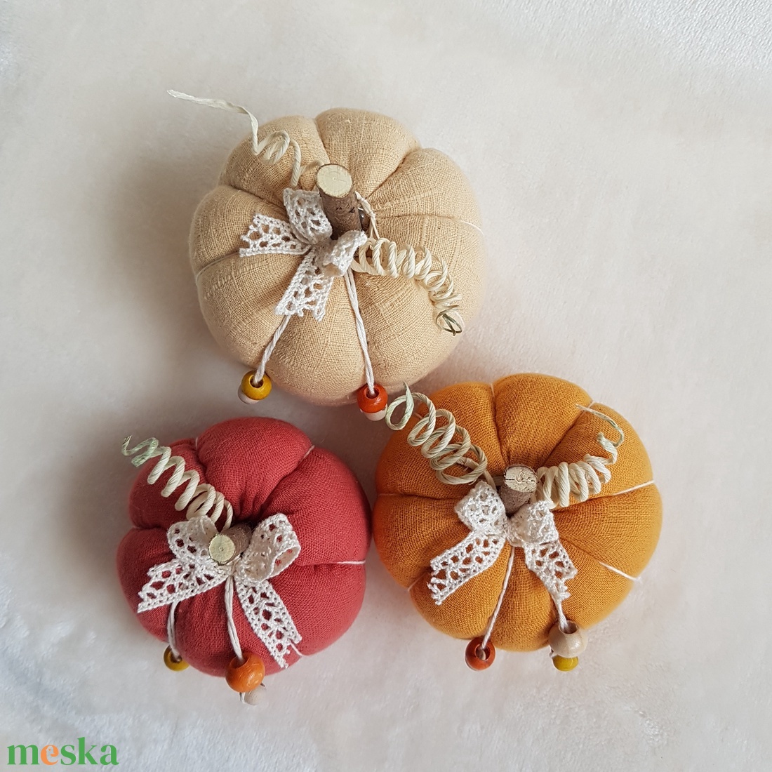 Textil tök, dísztök, asztali dekoráció (3 db) - otthon & életmód - dekoráció - asztal és polc dekoráció - asztaldísz - Meska.hu