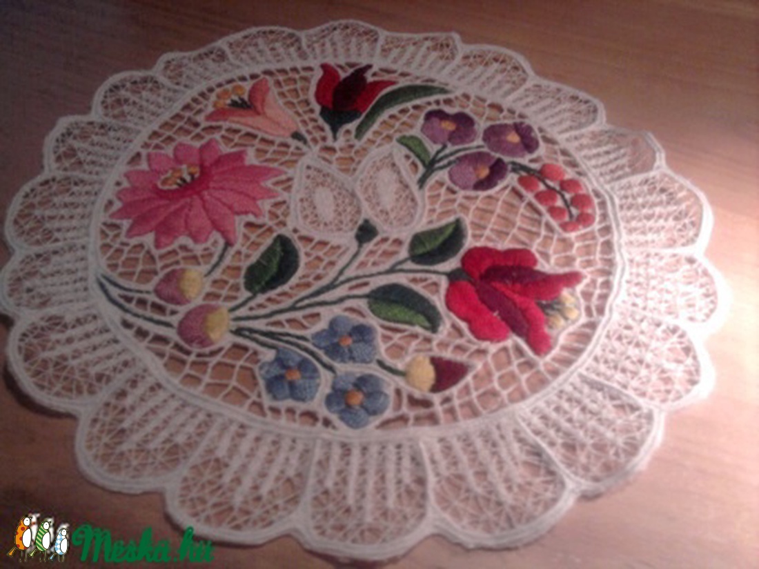Kalocsai terítő 23x23cm - otthon & életmód - dekoráció - Meska.hu Kalocsai terítő 23x23cm - otthon & életmód - dekoráció - Meska.hu