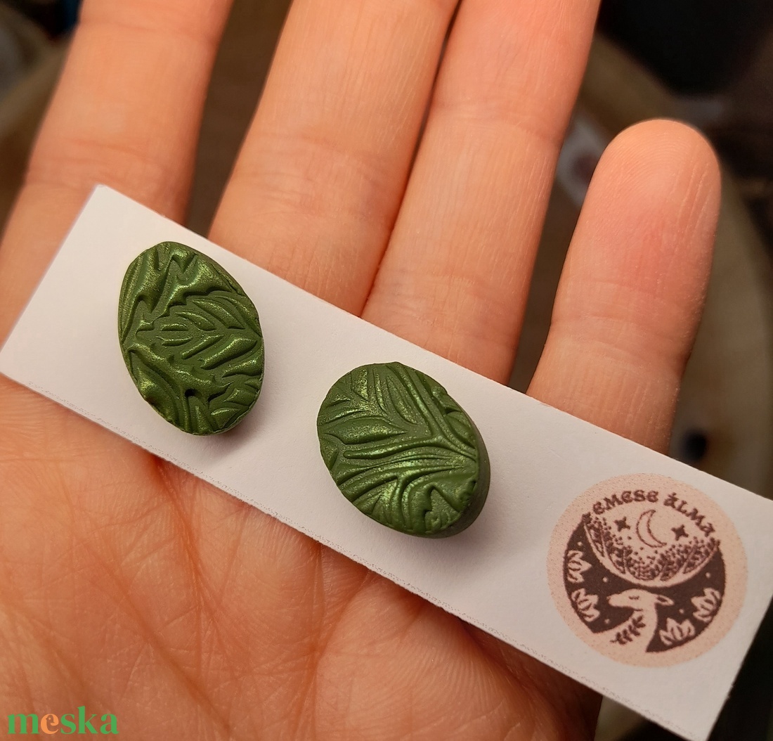 Zöld ovális bedugós fülbevaló - ékszer - fülbevaló - fülékszer - Meska.hu