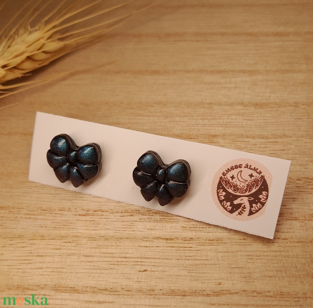 Kék csillámló masni bedugós fülbevaló - ékszer - fülbevaló - fülékszer - Meska.hu