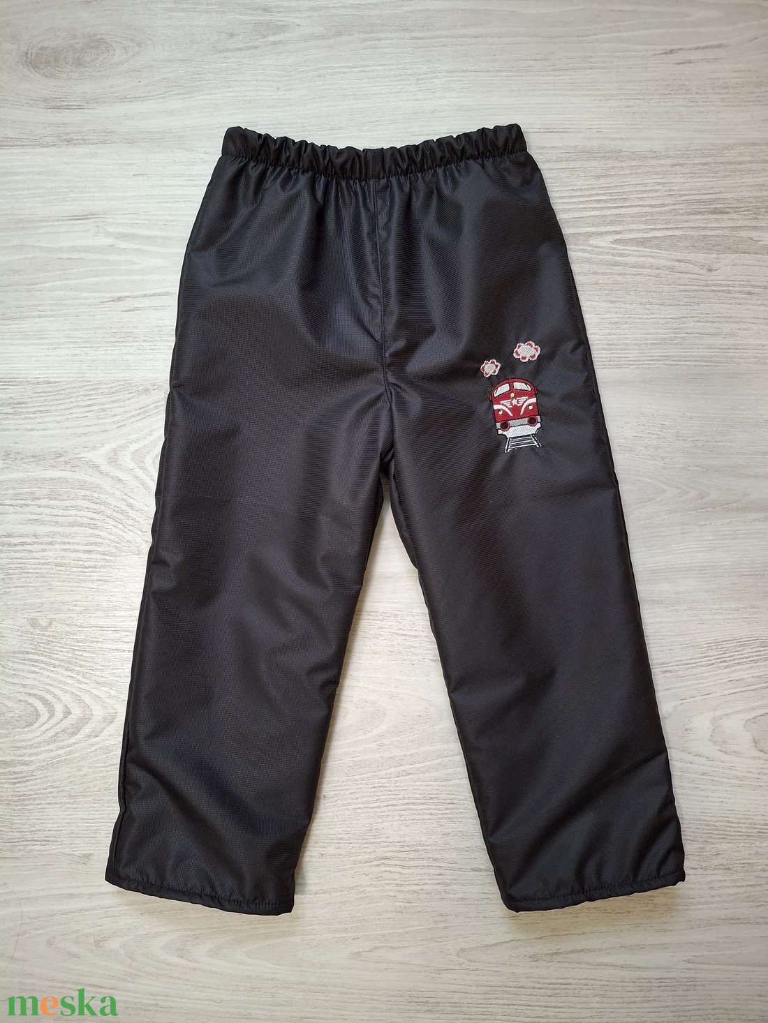   104-es fekete mozdony vízlepergetős polár bélelt nadrág - ruha & divat - babaruha & gyerekruha - nadrág - Meska.hu