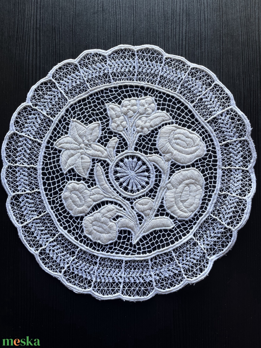 Kalocsai mintás riselt terítő - 28,5 x 28 cm - otthon & életmód - lakástextil - abrosz, terítő - díszterítő polcra, komódra - Meska.hu