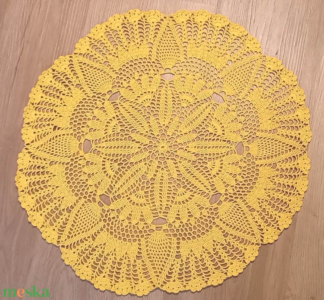Kézzel horgolt sárga csipke terítő - romantikus lakásdekor - otthon & életmód - lakástextil - abrosz, terítő - asztalközép terítő - Meska.hu