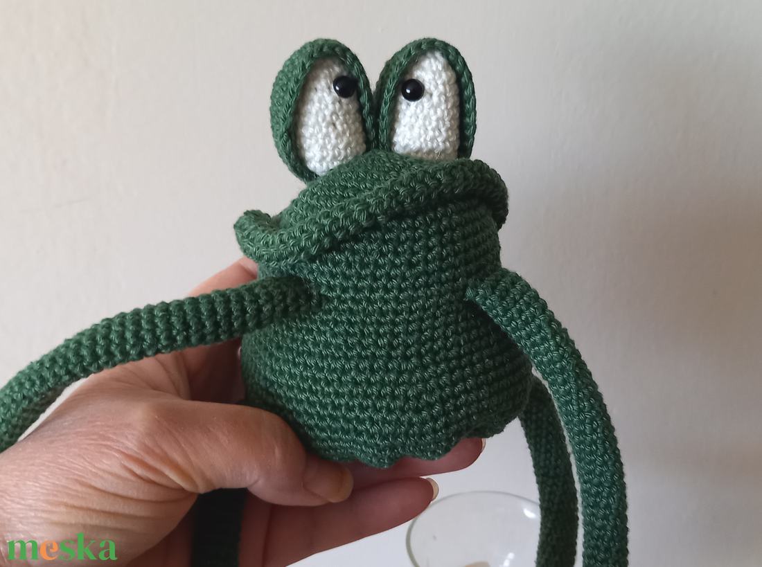 Durci béka - kézzel horgolt amigurumi figura - játék & sport - plüssállat & játékfigura - béka - Meska.hu