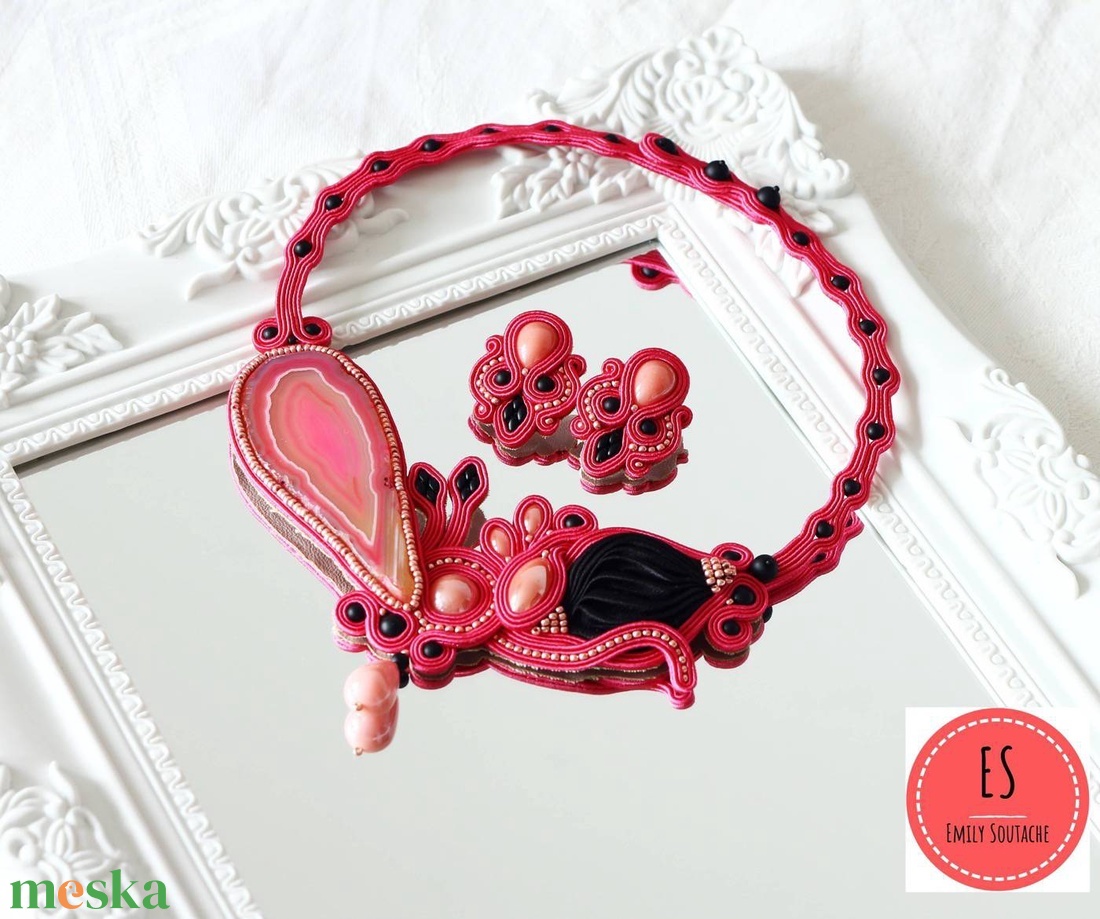 Pink achát sujtás nyakék és porcelán fülbevaló - ékszer - ékszerszett - Meska.hu