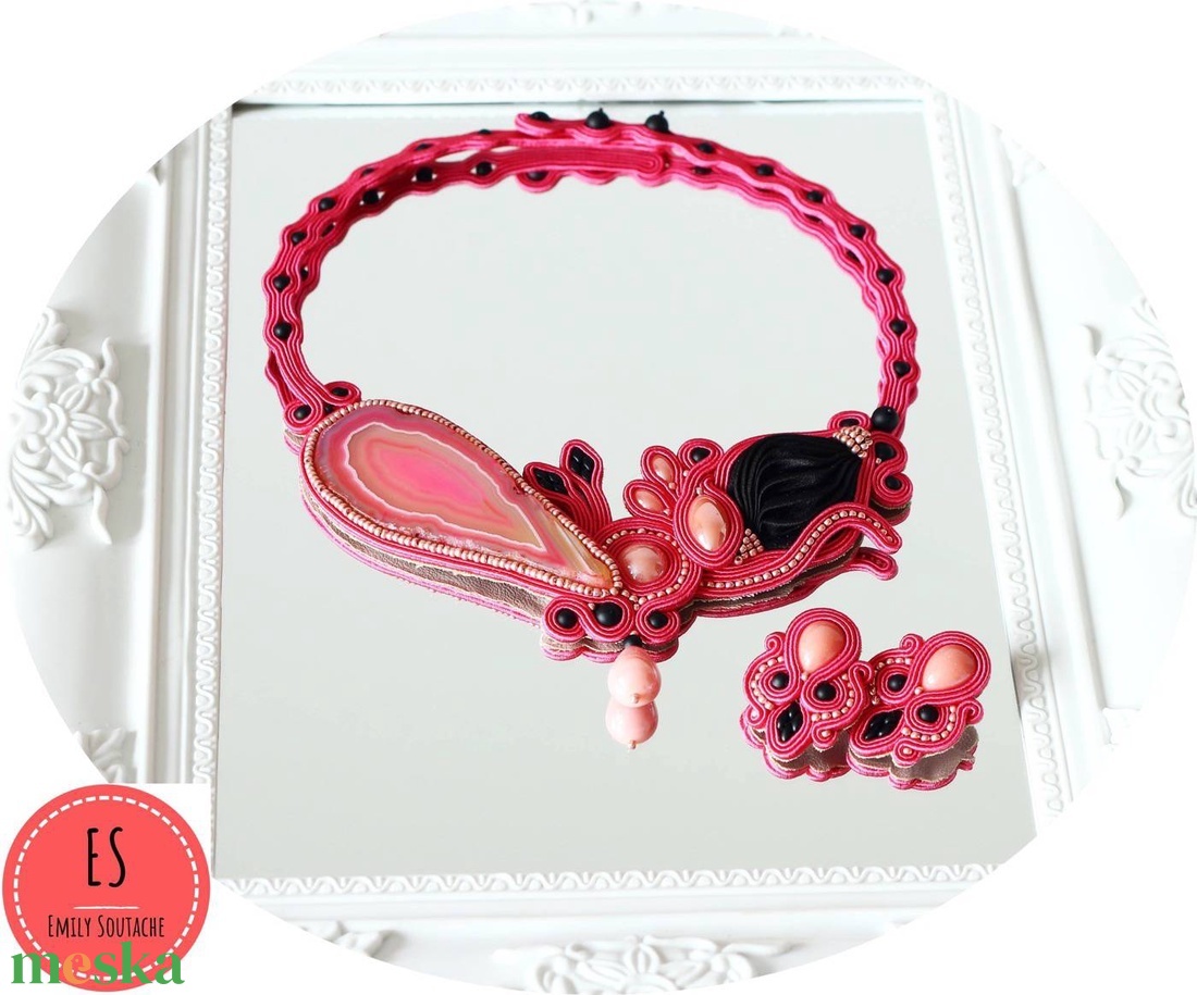 Pink achát sujtás nyakék és porcelán fülbevaló - ékszer - ékszerszett - Meska.hu