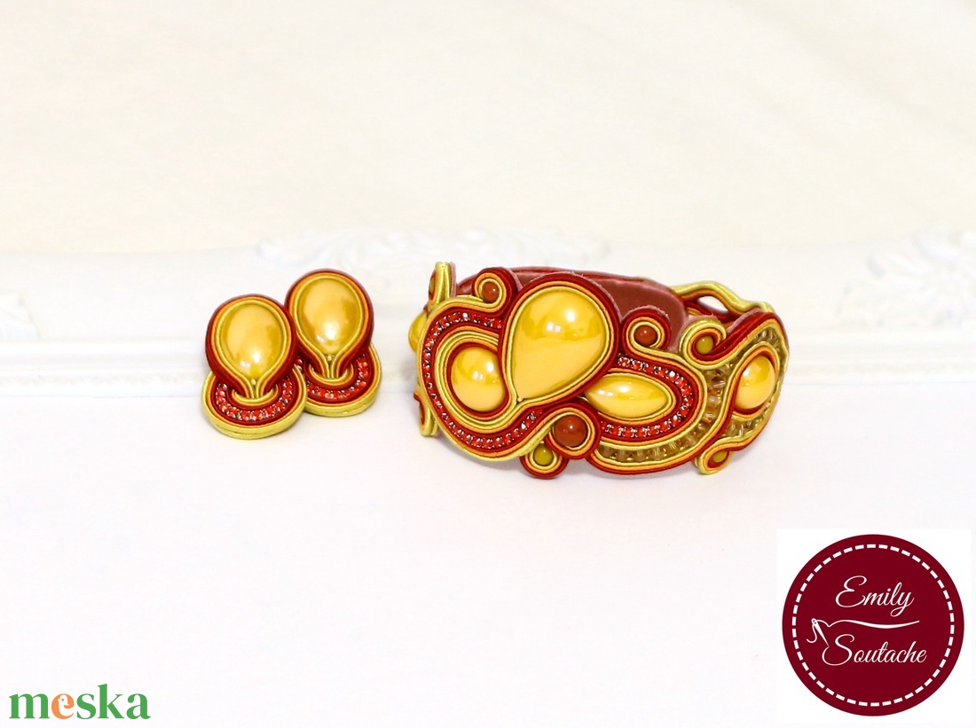 Két részes sujtás ékszerszett porcelánnal - ékszer - ékszerszett - Meska.hu