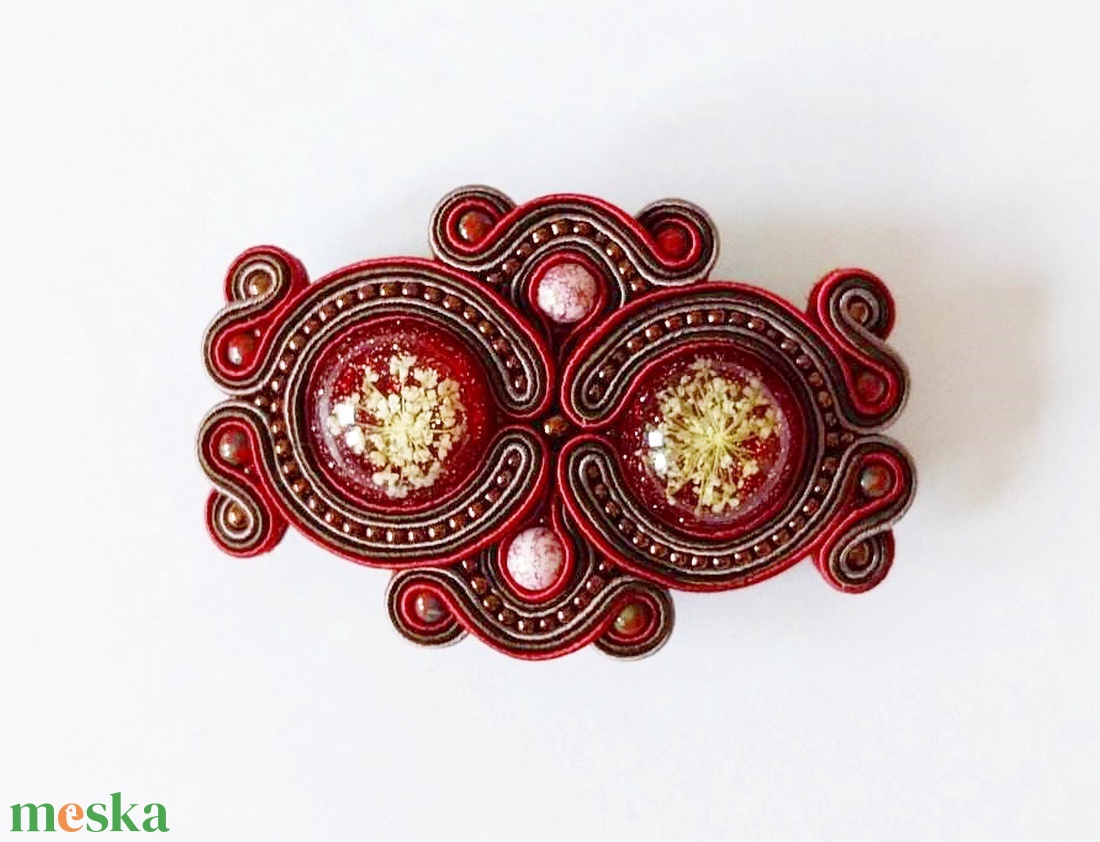 Virágos mintájú különleges sujtás hajcsat bordó - ruha & divat - hajdísz & hajcsat - hajdísz - Meska.hu