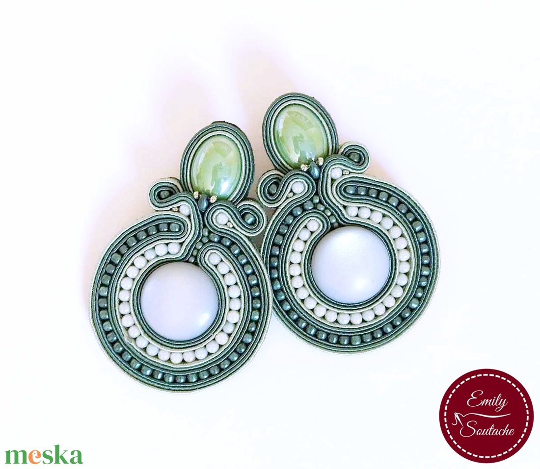 Óriás zöld sujtás fülbevaló alkalmi - ékszer - fülbevaló - klipsz - Meska.hu