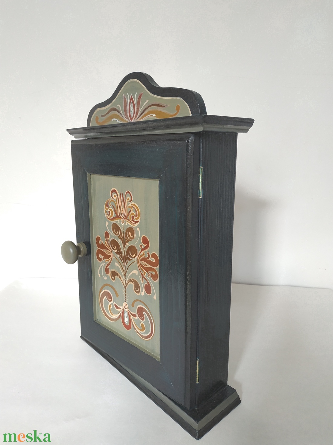 Kulcstartó szekrény- kézzel festett- Rétfalu - otthon & életmód - dekoráció - fali és függő dekoráció - fali kulcstartó - Meska.hu