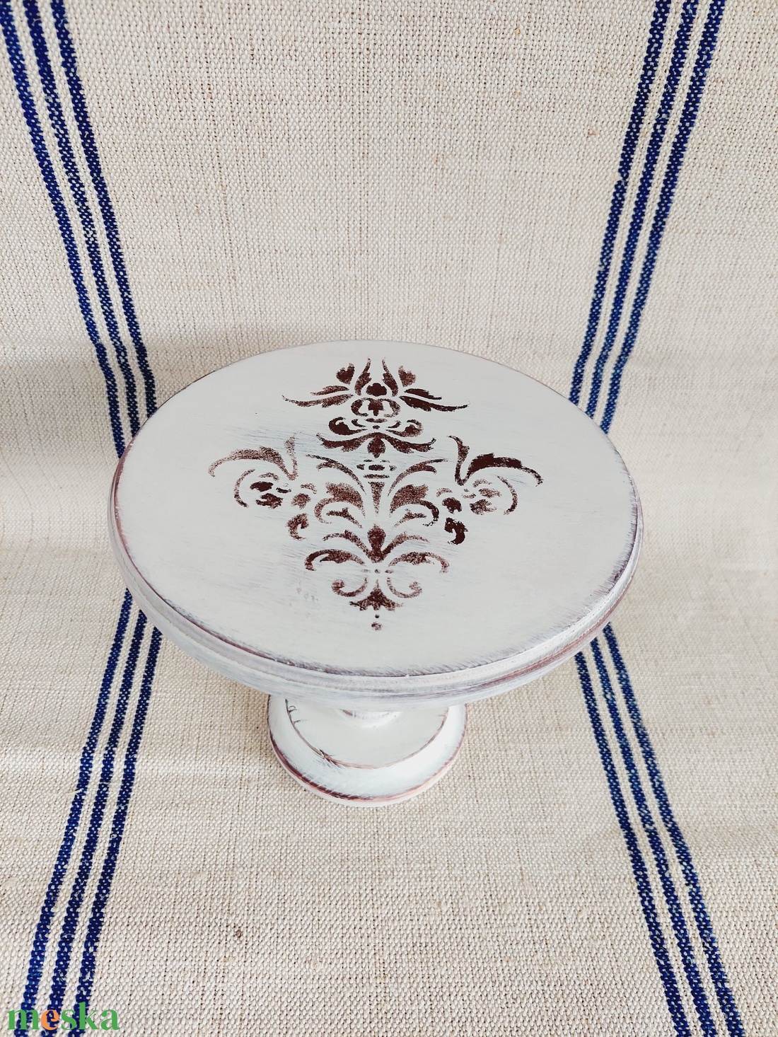 Tortatál tortaállvány vintage koptatott fehér barna - otthon & életmód - konyhafelszerelés, tálalás - sütés, főzés - sütidísz - Meska.hu