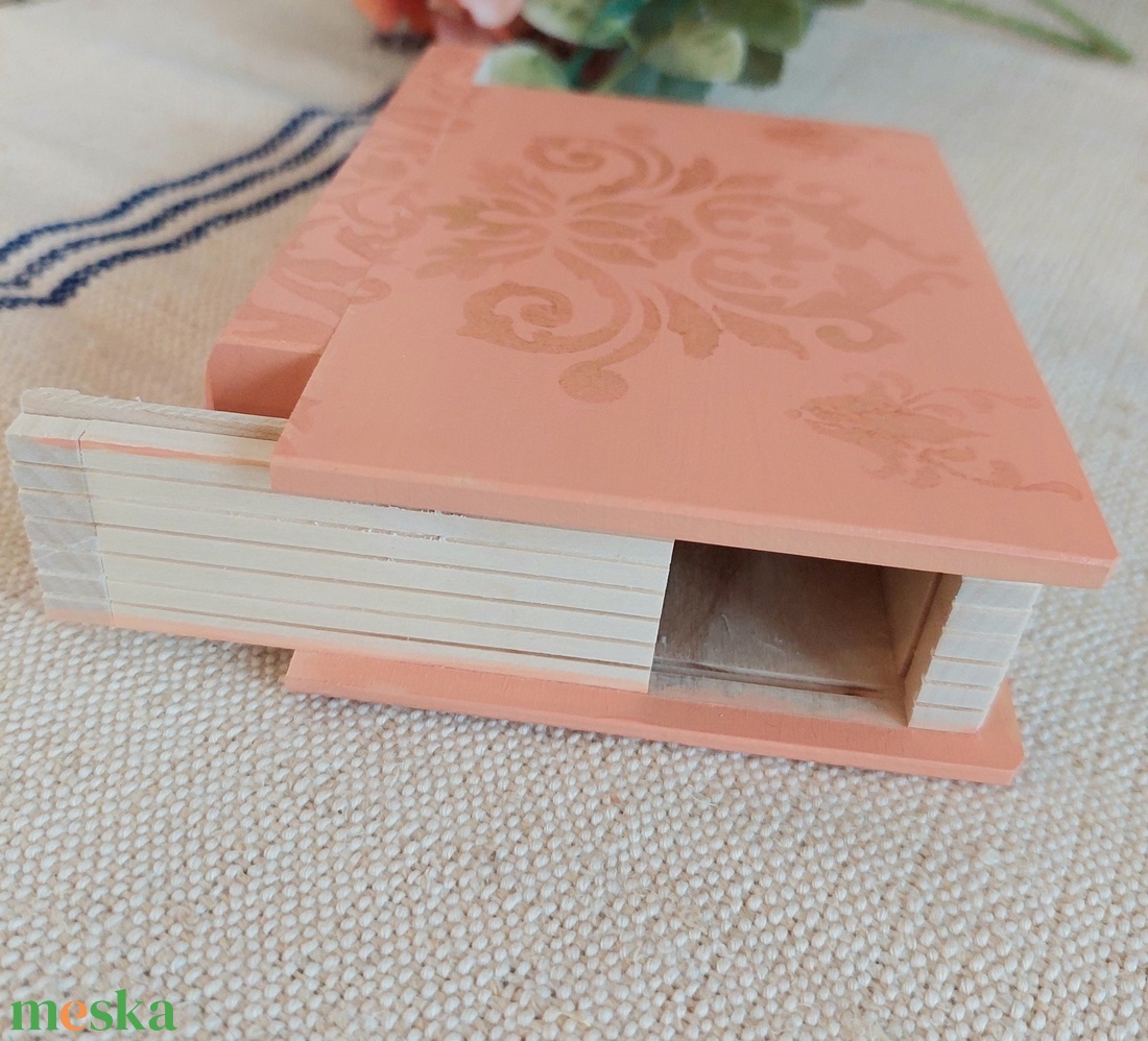 Titkok őre- könyv formájú puzzle doboz( lazac rózsaszín arany barokk) - játék & sport - puzzle - 3d puzzle - Meska.hu Titkok őre- könyv formájú puzzle doboz( lazac rózsaszín arany barokk) - játék & sport - puzzle - 3d puzzle - Meska.hu