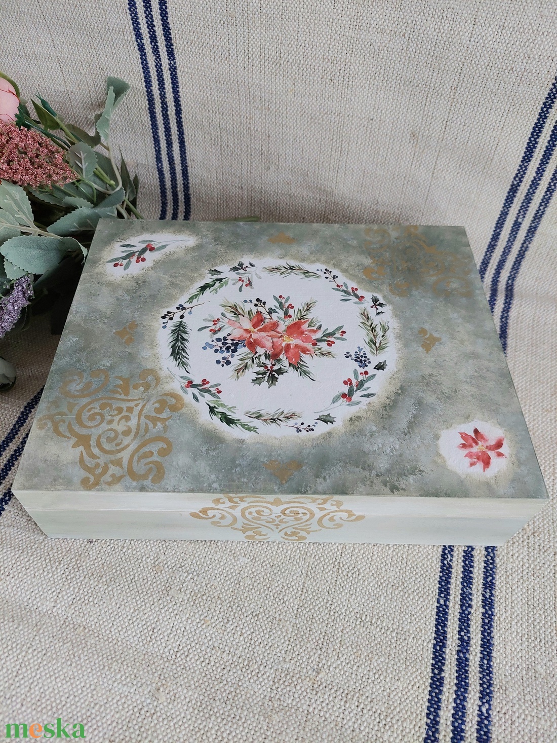 Vintage stílusú karácsonyi macaronos doboz- díszdoboz - (mikulás virág) zöld-arany  szín - otthon & életmód - lakástextil - varrókellék - Meska.hu