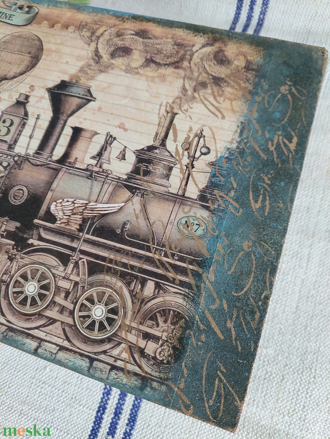 Vintage stílusú gőzmozdonyos doboz - díszdoboz - zöld- kék-arany  szín - otthon & életmód - lakástextil - varrókellék - Meska.hu