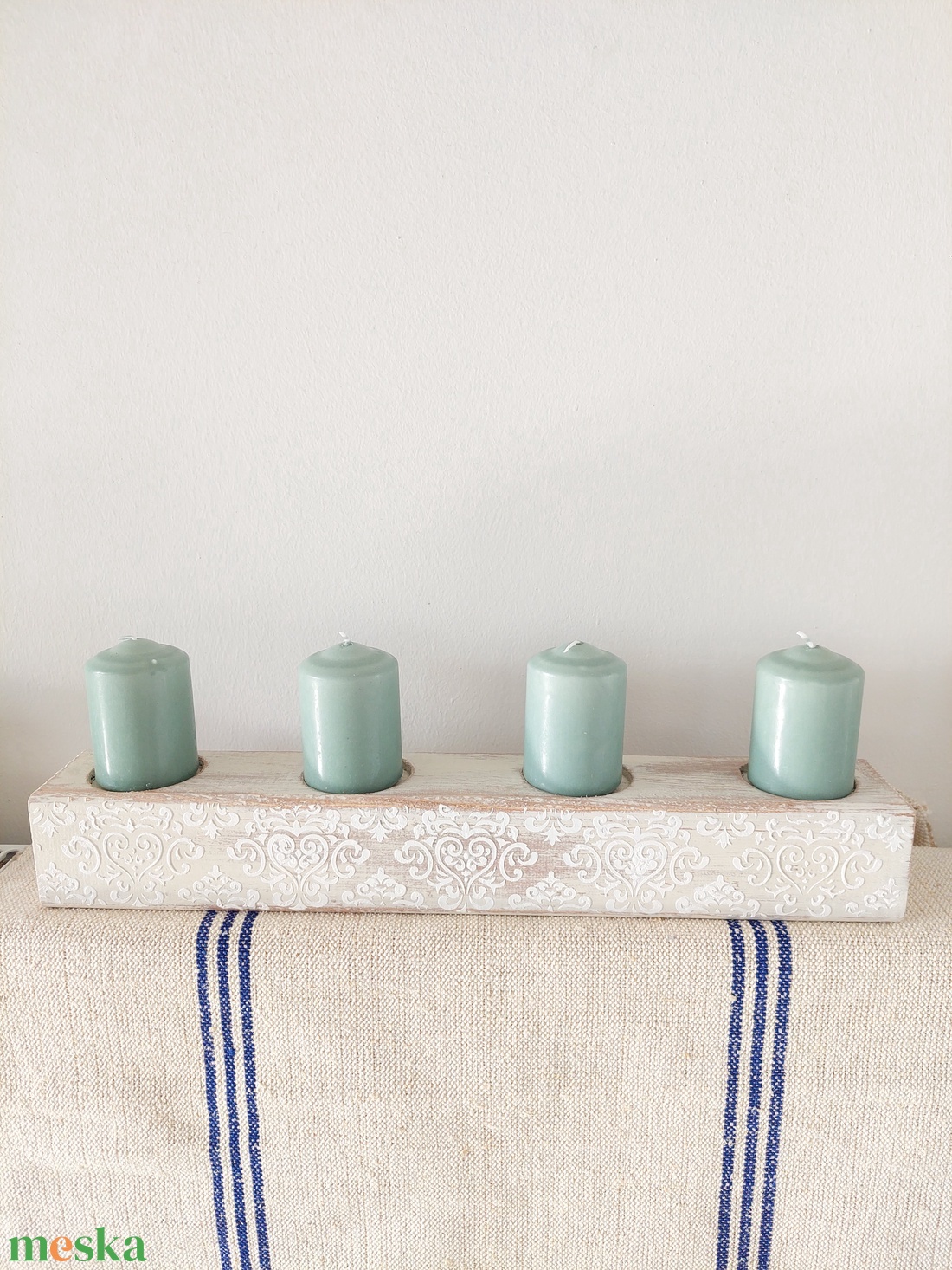 Fa adventi asztalközép  asztaldísz gyertyatartó- koptatott fehér  - esküvő - dekoráció - gyertya & gyertyatartó - Meska.hu