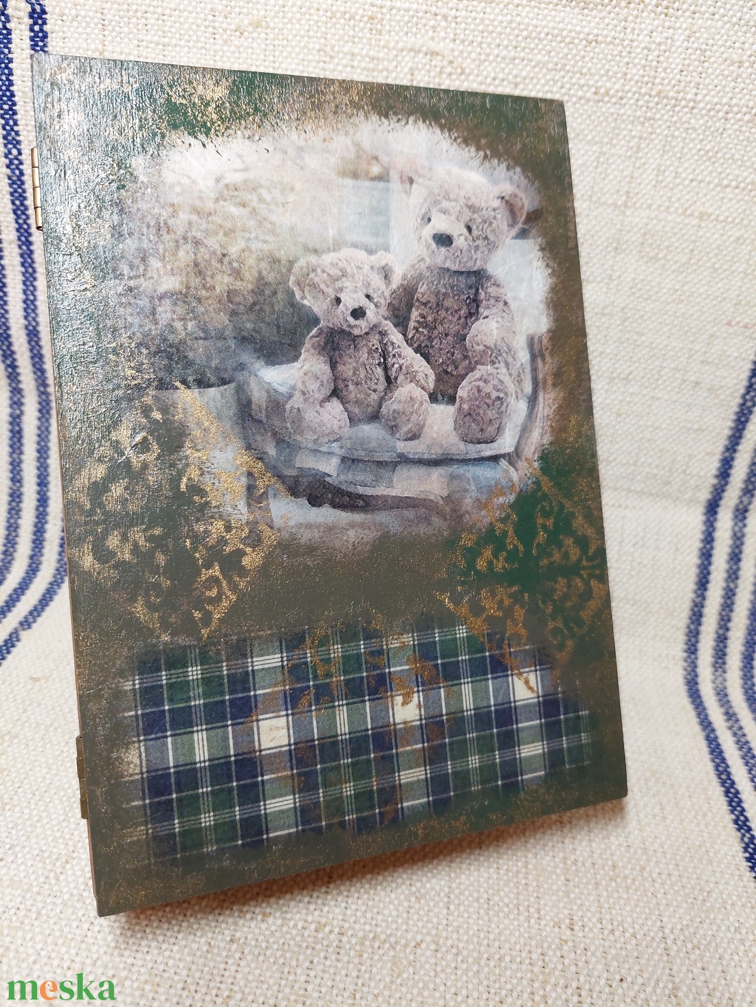 Macis karácsonyi könyv formájú doboz - otthon & életmód - dekoráció - asztal és polc dekoráció - díszdoboz - Meska.hu